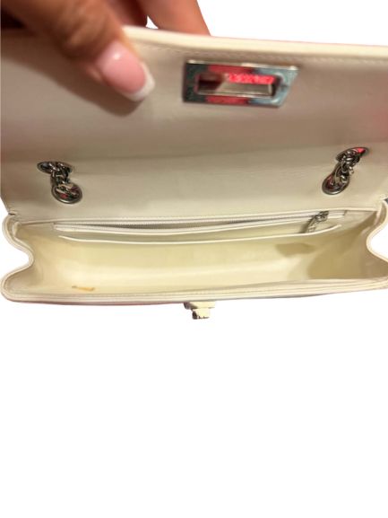 Chanel Vintage Chocolate Bar Grid Quilted Leather Shoulder Bag in Off-White