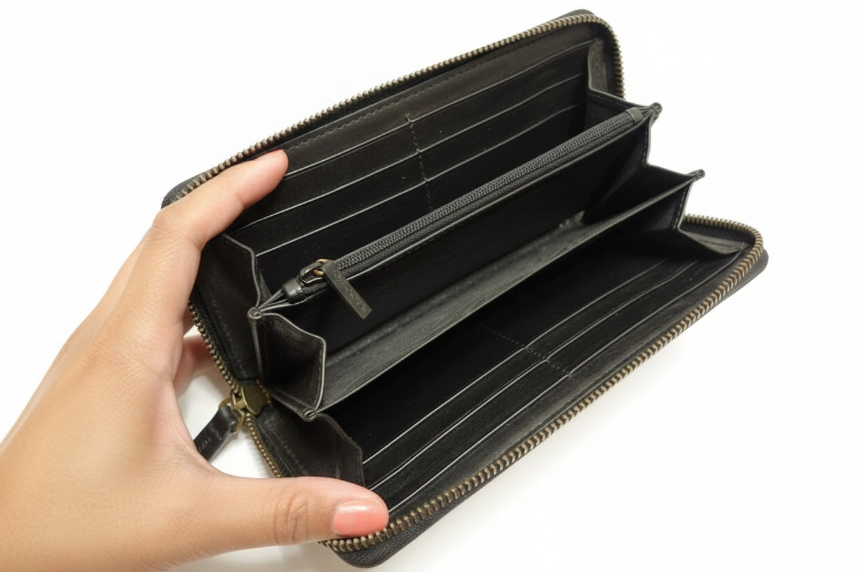 Gucci GG Marmont Matelassé Zip-Around Wallet