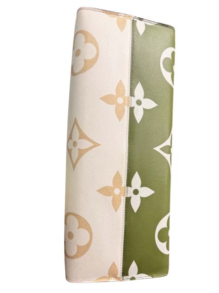 Louis Vuitton Onthego GM Monogram Giant Canvas Tote in Khaki & Beige